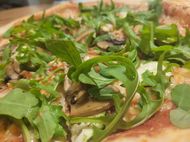 C. Victoria R. Cadaval, 3, 36393 Baiona, Pontevedra