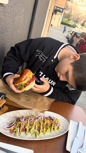 El Gallo Gastrobar Open Times