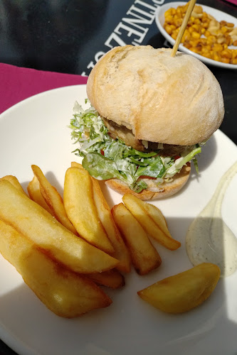 Av. Ramón y Cajal, 33, 02630 La Roda, Albacete