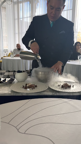 Paco Roncero Restaurante Open Times