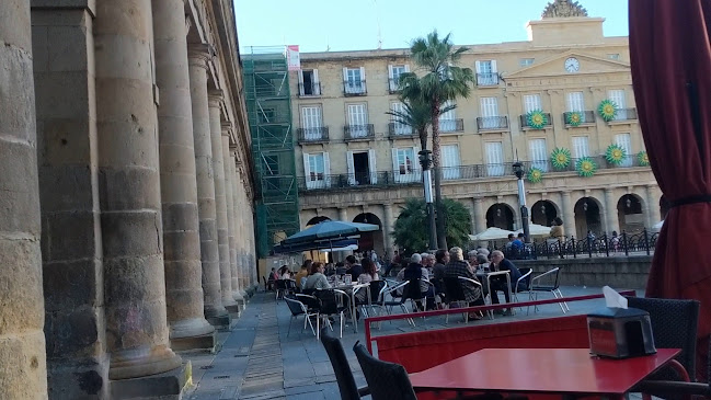 Zaharra - Plaza nueva
