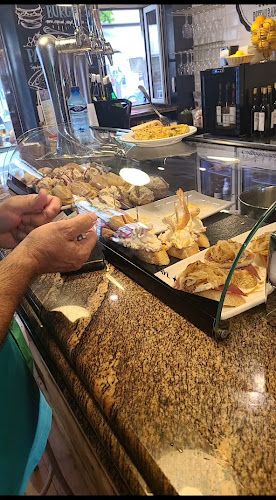 Reviews of Cafeteria Colón in Irun - Gastronomía y hostelería