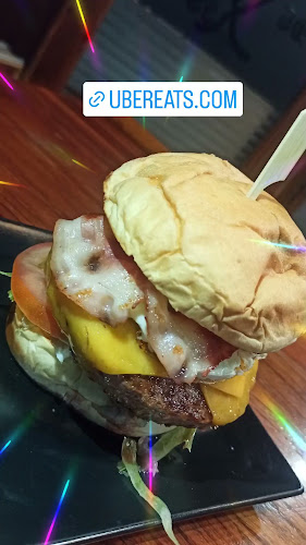 Opinii despre La Bomba Hamburguesería în Benetússer - Gastronomía y hostelería