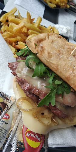 Cafetería Invictus Open Times