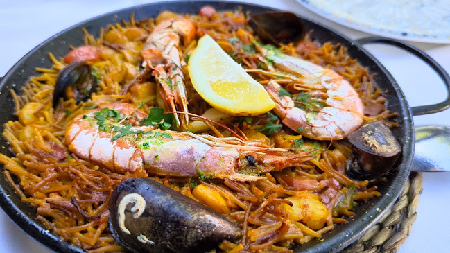 Comentarii opinii despre Colibri Brunch & Tapa Paellas