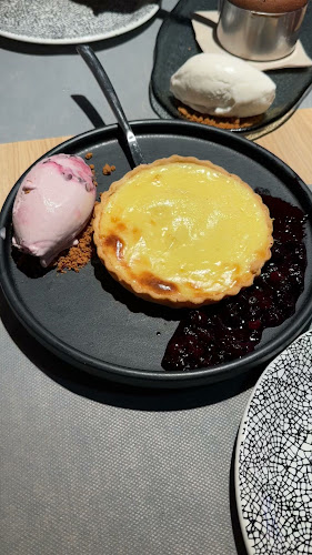 Opinii despre Monocromo vermuteria gastrounderground în Bilbao - Gastronomía y hostelería