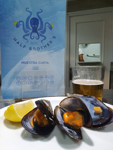 Opinii despre Half Brother’s Bar în Granada - Gastronomía y hostelería