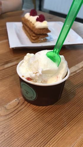 BAJOCERO, HELADOS Y PASTELES ARTESANOS Open Times