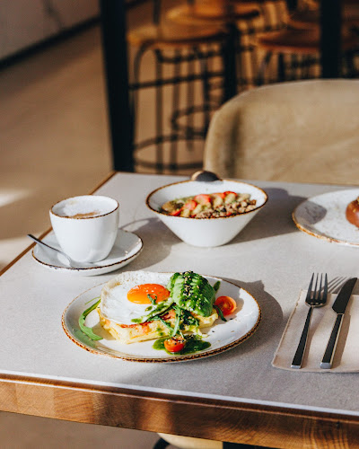 Naked&Sated Estébanez Calderón - Gastronomía y hostelería