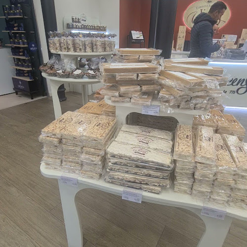 TIENDA Y MUSEO TORRONS VICENS LAS RAMBLAS - Gastronomía y hostelería