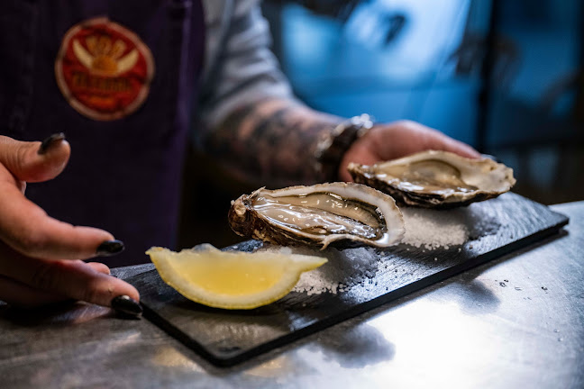 El Casal Café Bar - Tapas, Vinos y Ostras - Barcelona