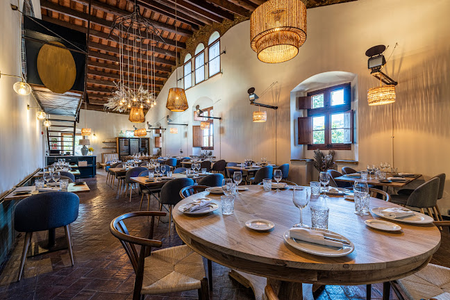 Junto Gasolinera, Passeig de Cabrils, 8, 08348 Cabrils, Barcelona