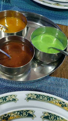 Opinii despre New Bombay Palace Restaurant în Madrid - Gastronomía y hostelería