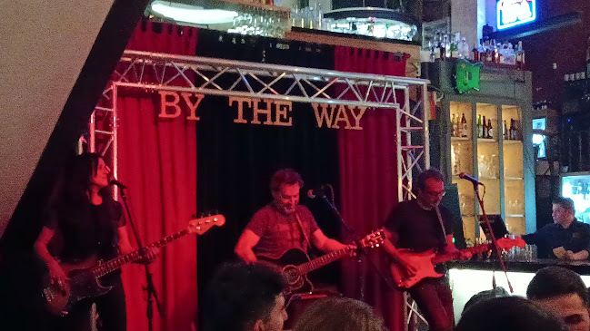 C. de Josefa Valcárcel, 10, Cdad. Lineal, 28027 Madrid