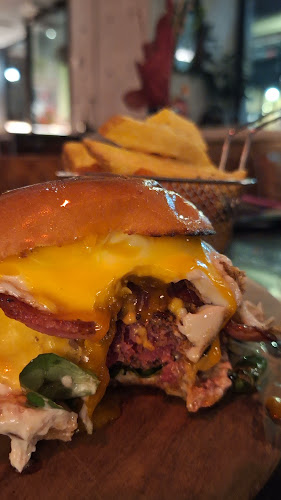 Lynch - Food and Cocktails Open Times