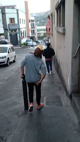 Reviews of Cafetería Churrería Las Caracolas Bar Quemao in Arucas - Gastronomía y hostelería