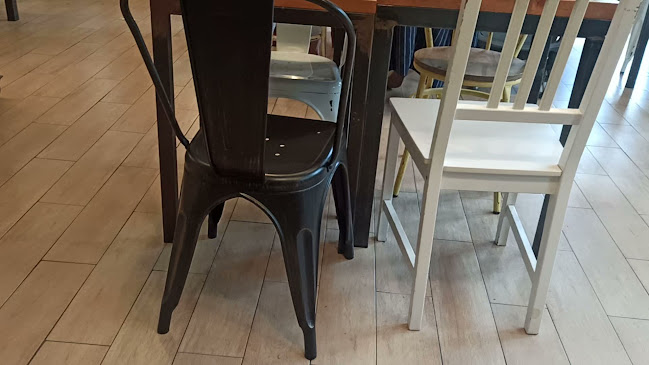 Reviews of Panet Maduixa - Forn de Pa, Pastisseria i Cafeteria in Sant Boi de Llobregat - Gastronomía y hostelería