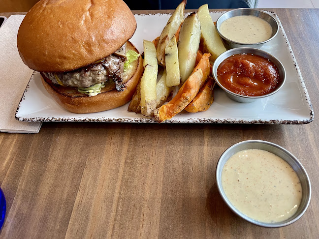 C. de Estébanez Calderón, 3, 5, Tetuán, 28020 Madrid