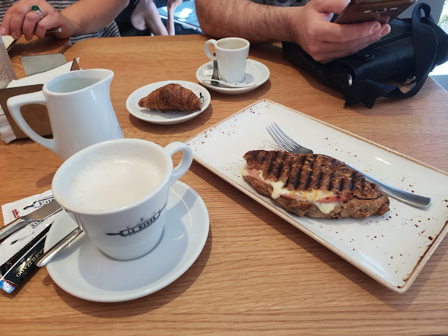 Opinii despre La Manon în Vigo - Gastronomía y hostelería