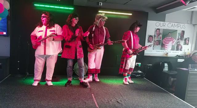 Opinii despre Buddies Bar în Benidorm - Gastronomía y hostelería