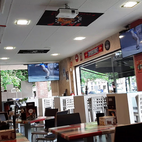 Opinii despre Tapikín Café Bar în Gijón - Gastronomía y hostelería