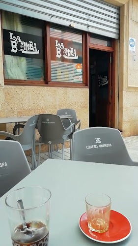 Opinii despre La Bomba Hamburguesería în Benetússer - Gastronomía y hostelería