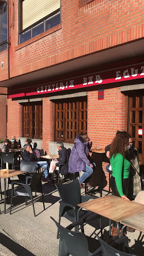 Opinii despre Cafetería Bar Eguzki în Bilbao - Gastronomía y hostelería