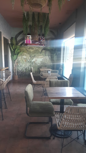 Av. de Adolfo Suárez, 20, local 1, 41704 Dos Hermanas, Sevilla