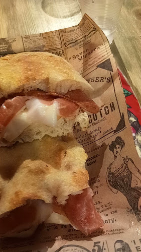 Focacceria MassaMonti Open Times