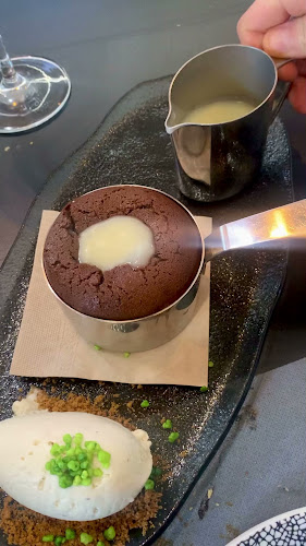 Opinii despre Monocromo vermuteria gastrounderground în Bilbao - Gastronomía y hostelería