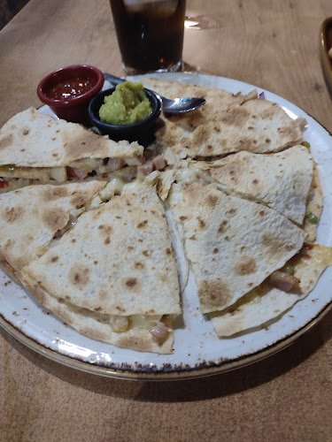 Paseo Marítimo de Sabinillas, C. Duquesa de Arcos, 53, 29692 San Luis de Sabinillas, Málaga