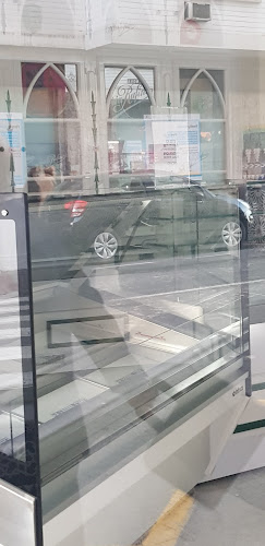 Génova, 2, 41010 Sevilla