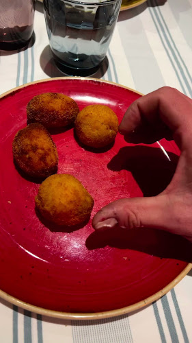 Urrechu Velázquez Open Times