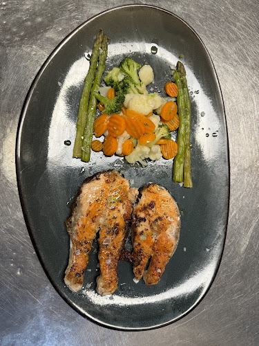 Comments and reviews of Cafetería Restaurante Alfonso XI