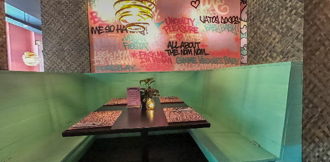 Comments and reviews of Vegan Junk Food Bar