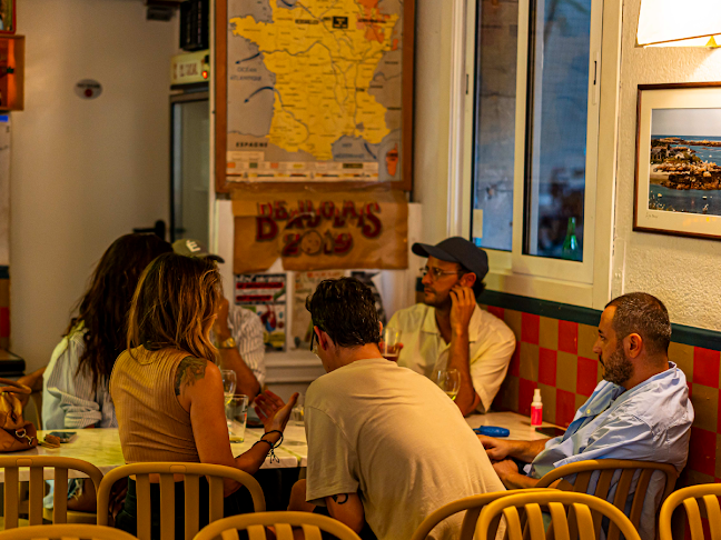 El Casal Café Bar - Tapas, Vinos y Ostras - Barcelona