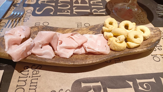 Salutteria Phone number