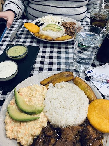 Opinii despre Donde Siempre Restaurantes în Barcelona - Gastronomía y hostelería