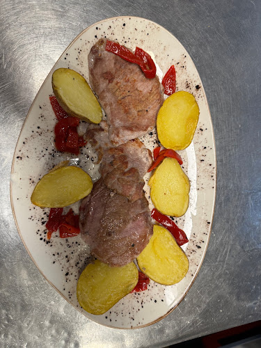 Comments and reviews of Cafetería Restaurante Alfonso XI