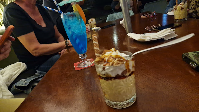 Opinii despre Surfwings în Costa Teguise - Gastronomía y hostelería