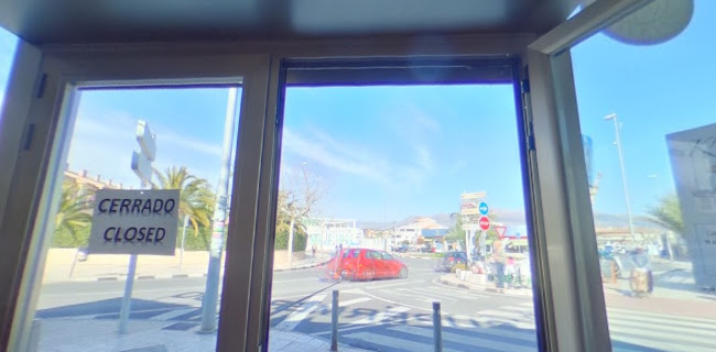 KL Bakery bread and specialty coffee - Gastronomía y hostelería