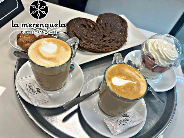 Comments and reviews of La Merenguela. PASTELERIA-CAFETERIA