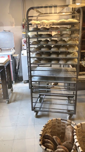 Panadería Mamia Open Times