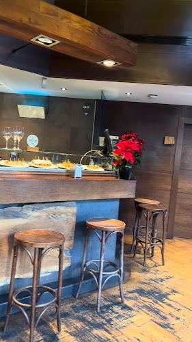 Comentarii opinii despre Sagardi Muntaner