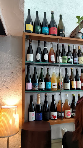 Opinii despre Bendito, Vinos y Vinilos în Madrid - Gastronomía y hostelería