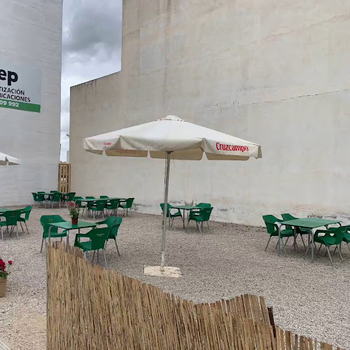 Cafeteria keops Open Times