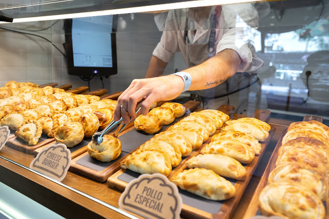 Carrer de Barcelona, 08820 El Prat de Llobregat, Barcelona