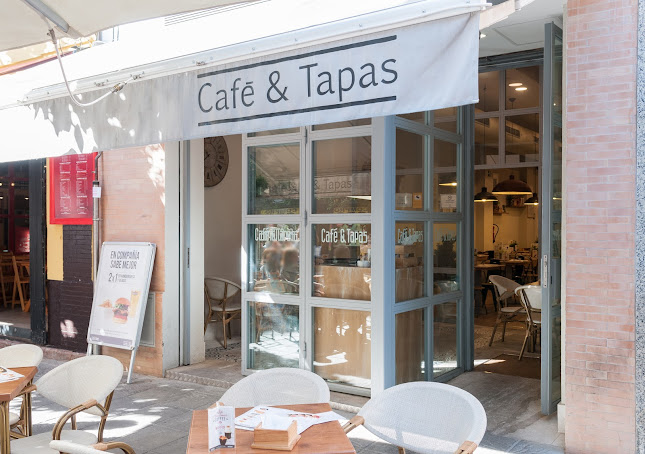 C. San Jacinto, 12, 41010 Sevilla