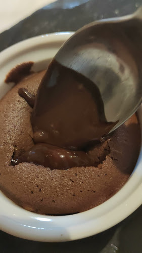 Ullate Restaurante Open Times