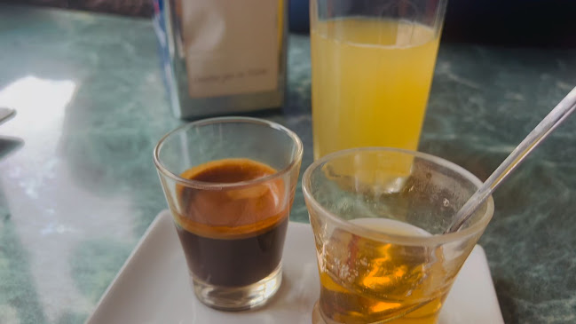 Valencia Bar Phone number